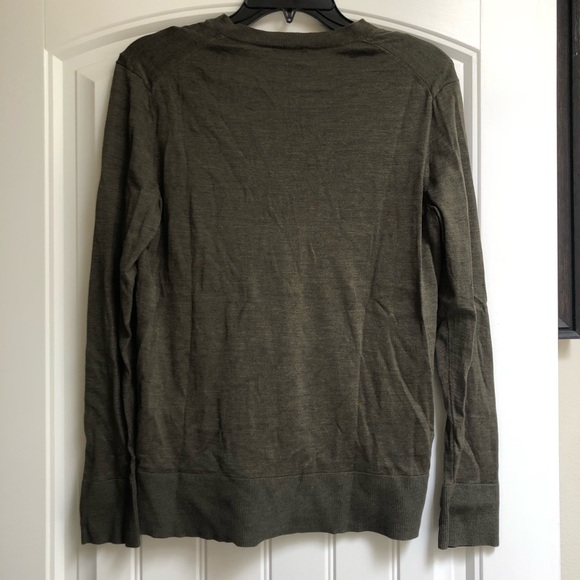 Great Condition COS V Neck Silk Mix Knit Top Green Long Sleeve Small - Picture 2 of 4